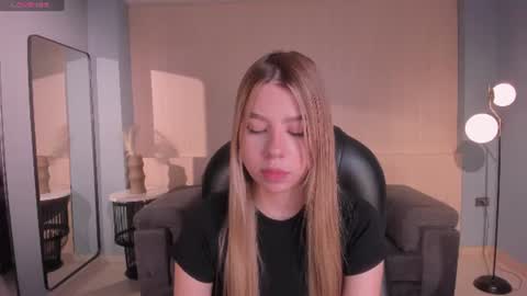 Tiffanny Sins online show from June 26, 4:17 am