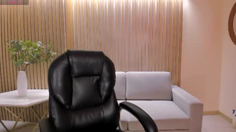 Tiffanny Sins online show from July 30, 4:33 am