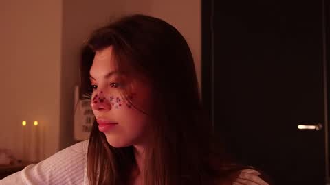 Snapshot of tiffantasy chatting on November 23, 12:21 am Im here on Fridays Saturdays Sundays online show from November 23, 12:21 am