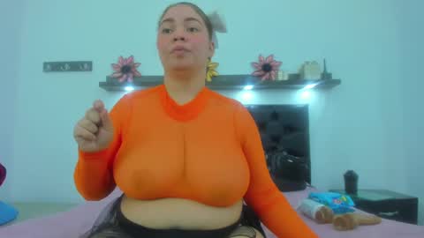 Snapshot of tiffany_hot19_ chatting on January 10, 12:26 pm tiffany online show from January 10, 12:26 pm