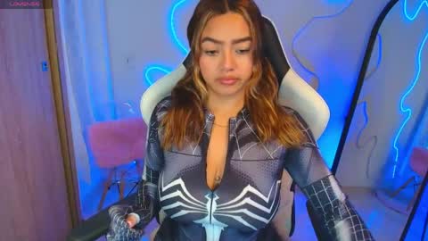 Snapshot of tiffany_lopez22 chatting on April 16, 3:07 am Tiffany Lopez online show from April 16, 3:07 am