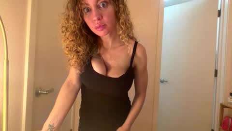 tiffanybankxxx online show from November 18, 11:36 am