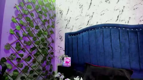 Snapshot of tiffanydream8 chatting on June 10, 11:13 pm TiffanyDream8 online show from June 10, 11:13 pm