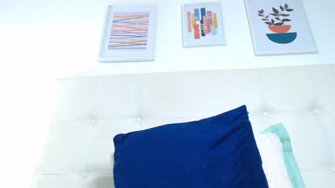 Snapshot of tiffanyfox_1 chatting on December 29, 6:03 am Tifanny Fox online show from December 29, 6:03 am