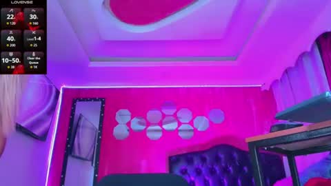 Snapshot of tiffanymackensyy69 chatting on July 17, 12:17 am tiffanymackensyy69 online show from July 17, 12:17 am