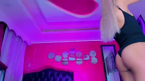Snapshot of tiffanymackensyy69 chatting on July 22, 3:53 am tiffanymackensyy69 online show from July 22, 3:53 am