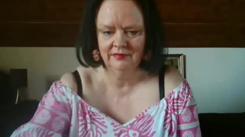 TiffanyMature online show from October 25, 7:27 am