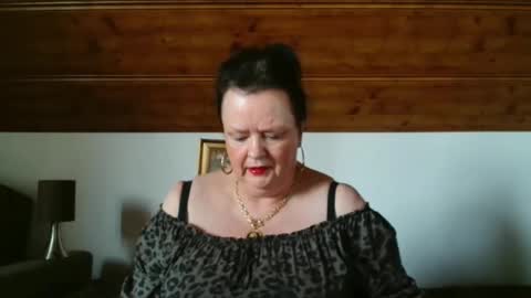 TiffanyMature online show from November 12, 11:32 am