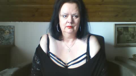 TiffanyMature online show from March 24, 8:08 am
