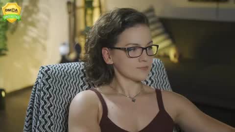 tiffanyriox online show from July 28, 1:45 am