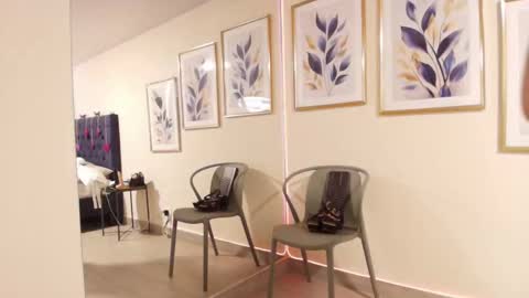 tiffanystorms_ls online show from September 24, 1:14 pm