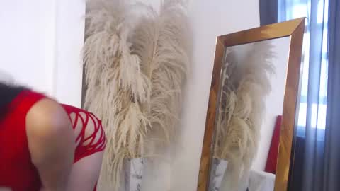 Snapshot of tiffanyyross chatting on March 3, 4:03 pm Nia Rossy online show from March 3, 4:03 pm