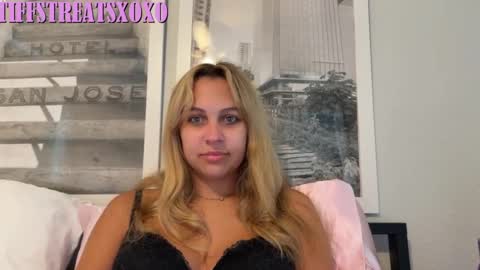 Snapshot of tiffstreatsxoxo chatting on June 20, 4:54 pm Tiffstreatsxoxo online show from June 20, 4:54 pm
