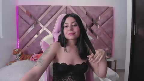 Ana online show from June 12, 5:01 pm