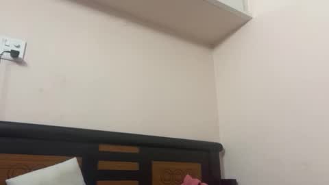 Snapshot of tigertinku chatting on November 8, 12:05 pm tigertinku online show from November 8, 12:05 pm