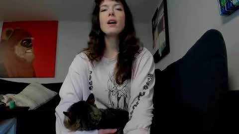 Snapshot of tiggerrosey chatting on September 26, 6:01 pm All my Links online show from September 26, 6:01 pm