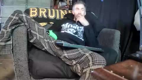 Tiggity23 come stroke my 9 cock with ne online show from April 26, 4:37 pm