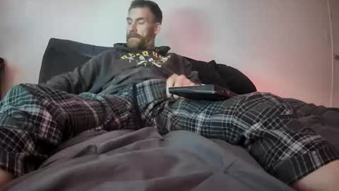 Tiggity23 come stroke my 9 cock with ne online show from May 28, 12:57 pm