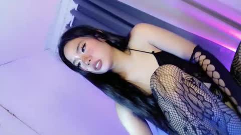tight_elliana online show from September 15, 9:48 pm