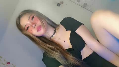 tight_elliana online show from April 27, 10:30 pm