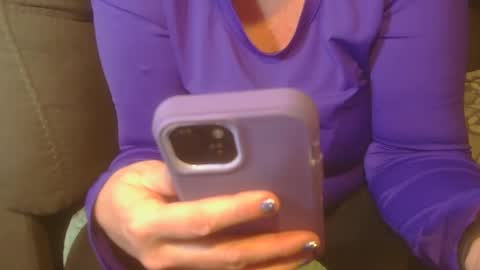 Snapshot of tight_kitty55 chatting on January 10, 11:18 pm tight Kitty55 online show from January 10, 11:18 pm