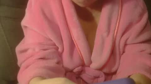 Snapshot of tight_kitty55 chatting on February 22, 1:33 am tight Kitty55 online show from February 22, 1:33 am