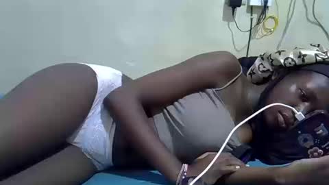 tight_pussie online show from March 13, 7:48 am