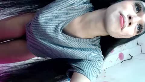 Snapshot of tijanafox chatting on December 11, 4:07 am Tijana online show from December 11, 4:07 am