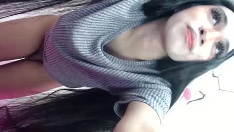 Snapshot of tijanafox chatting on December 14, 4:34 am Tijana online show from December 14, 4:34 am