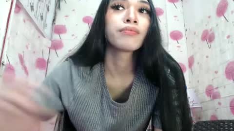 Snapshot of tijanafox chatting on December 17, 5:40 am Tijana online show from December 17, 5:40 am