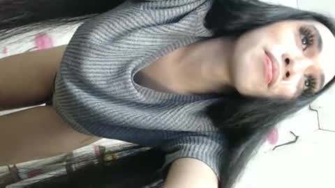 Snapshot of tijanafox chatting on December 20, 5:25 am Tijana online show from December 20, 5:25 am