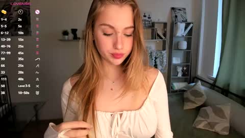 Elizabeth Elize online show from April 24, 8:50 am