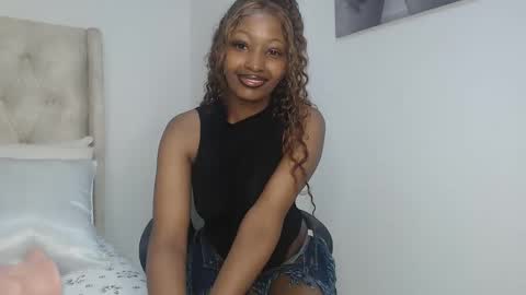 Tilly online show from May 6, 11:48 am