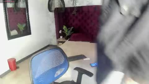 Snapshot of tim__fox chatting on July 6, 11:51 am Tim Fox online show from July 6, 11:51 am