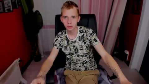 Snapshot of tim_blackk chatting on October 8, 10:35 am Tim online show from October 8, 10:35 am