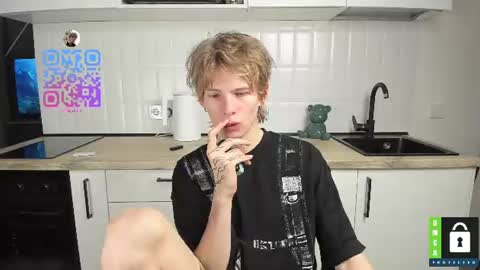 Snapshot of tim_milll chatting on July 7, 8:02 pm Tim online show from July 7, 8:02 pm