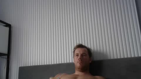 Snapshot of timajinpuzan chatting on February 10, 9:25 am timajinpuzan online show from February 10, 9:25 am