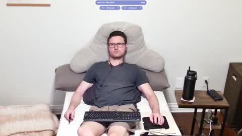 Snapshot of timelord157501 chatting on November 8, 4:01 am TimeLordRaps online show from November 8, 4:01 am