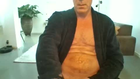 times20 online show from May 22, 4:52 am