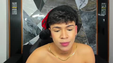 Snapshot of timmy_king777 chatting on December 4, 11:35 pm Timmy King -. online show from December 4, 11:35 pm