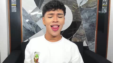 Snapshot of timmy_king777 chatting on December 22, 10:25 pm Timmy King -. online show from December 22, 10:25 pm