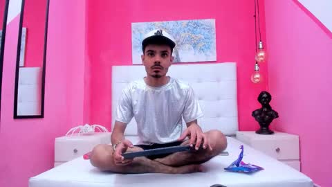 Snapshot of timothe_evans chatting on October 29, 10:00 pm Evans online show from October 29, 10:00 pm