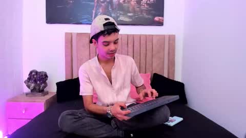 Snapshot of timothe_evans chatting on November 15, 9:21 pm Evans online show from November 15, 9:21 pm