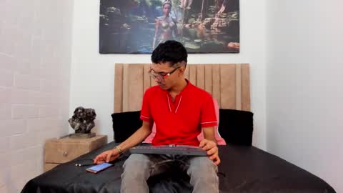 Snapshot of timothe_evans chatting on November 19, 7:58 pm Evans online show from November 19, 7:58 pm