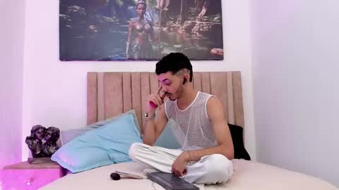 Snapshot of timothe_evans chatting on December 2, 3:56 am Evans online show from December 2, 3:56 am