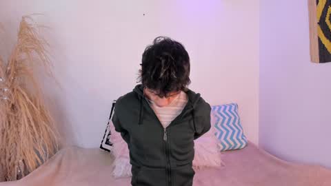 Snapshot of timothy_ross chatting on December 19, 8:44 pm Timothy 21 years old online show from December 19, 8:44 pm