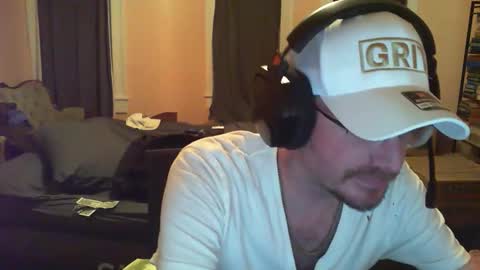 Snapshot of timtimmyyyy chatting on February 2, 12:20 am timtimmyyyy online show from February 2, 12:20 am