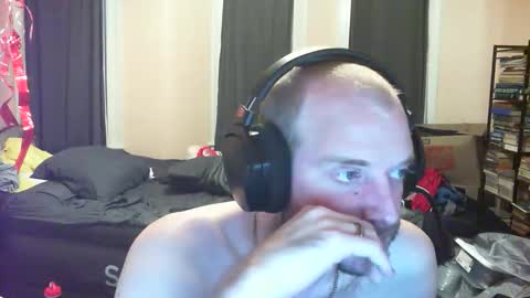 Snapshot of timtimmyyyy chatting on February 17, 5:48 am timtimmyyyy online show from February 17, 5:48 am