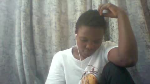Snapshot of tina2030_1 chatting on June 3, 8:39 am tee online show from June 3, 8:39 am
