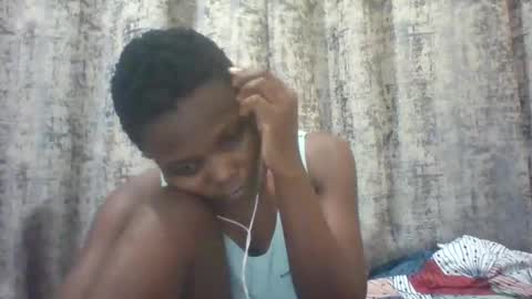 Snapshot of tina2030_1 chatting on June 7, 5:49 pm tee online show from June 7, 5:49 pm